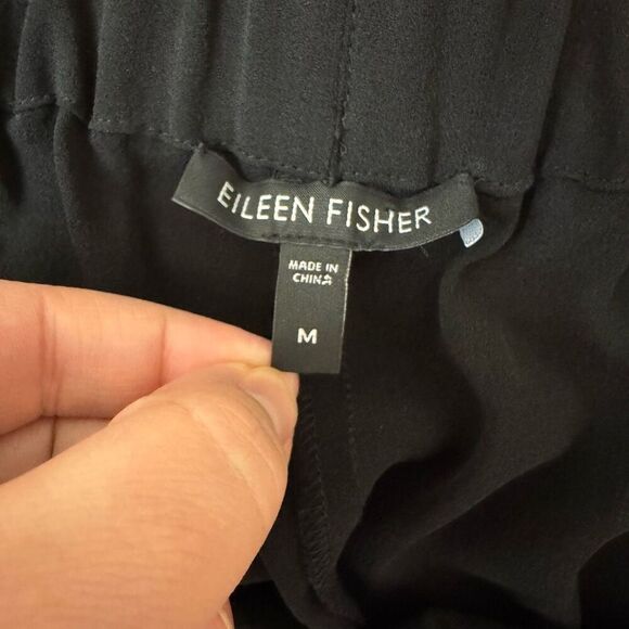 Eileen Fisher System Black Silk Jogger Dress Pants Zip Cuff Pleated Size Medium - Picture 3 of 5